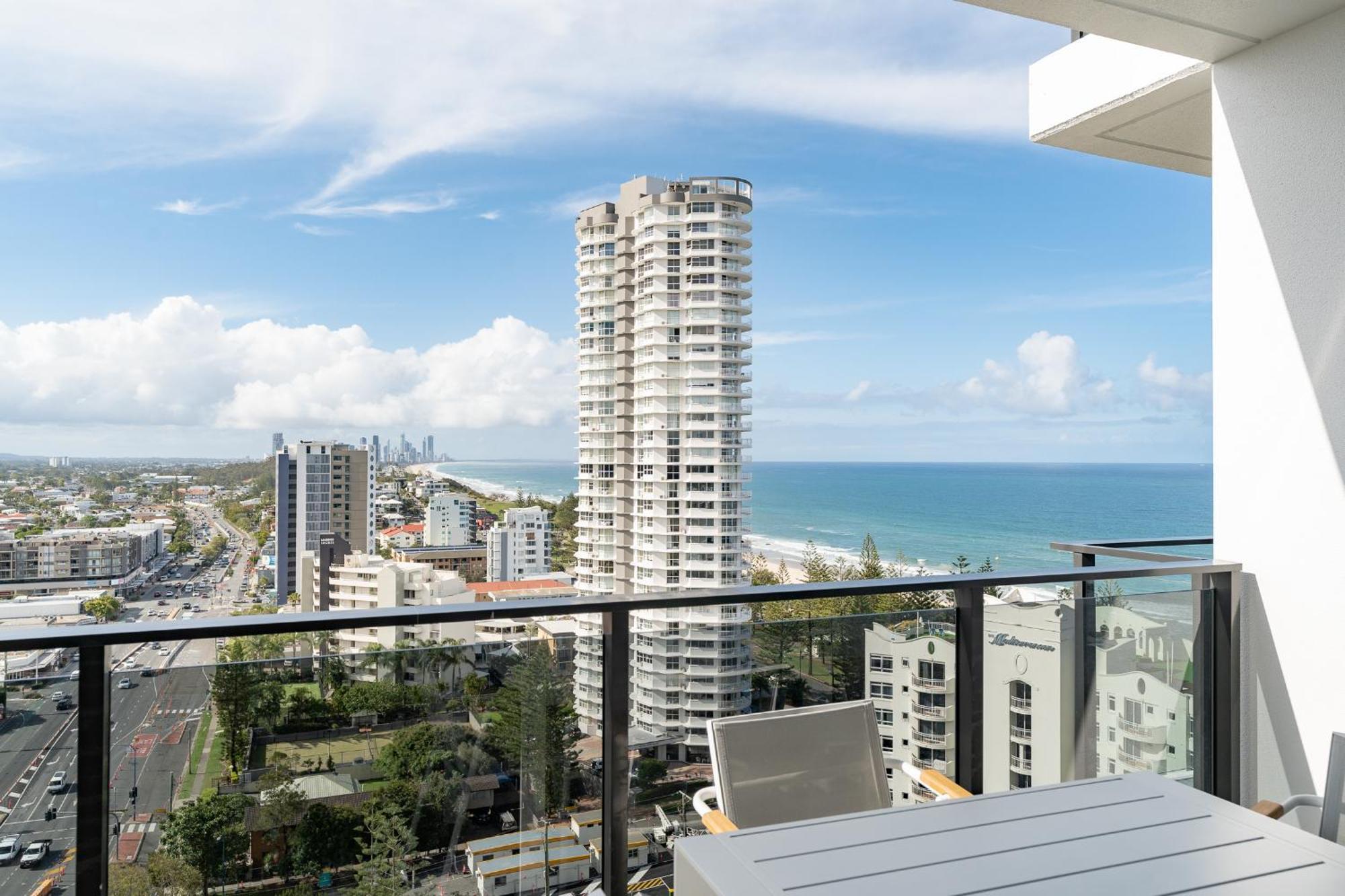 Burleigh Seaside Sanctuary Apartment *